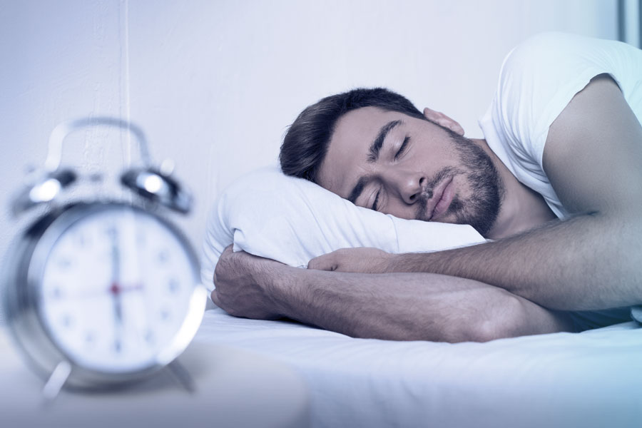 Dormir mal prejudica a imunidade; veja como se prevenir do resfriado
